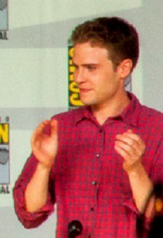 Iain De Caestecker