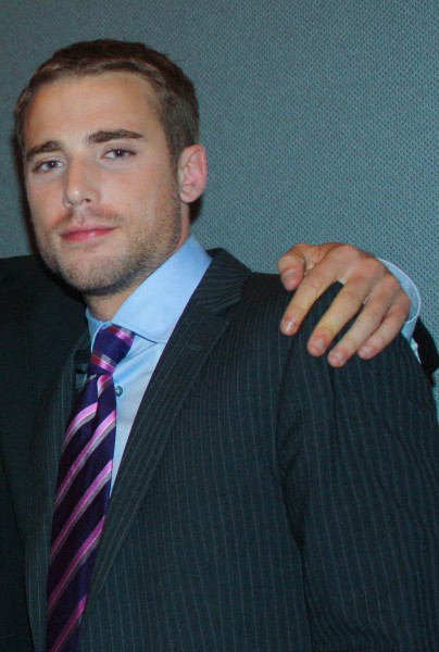 Dustin Milligan