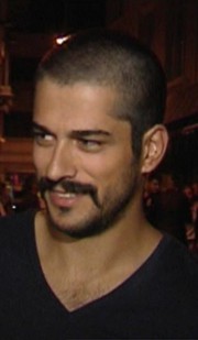 Burak Özçivit