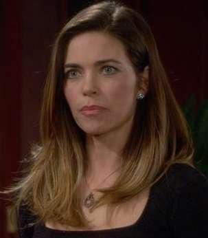 Amelia Heinle