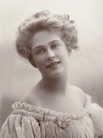 Pauline Chase