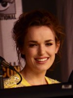 Elizabeth Henstridge