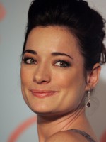 Laura Michelle Kelly