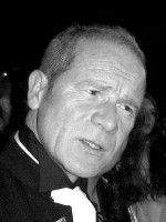 Peter Mullan