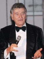 Barrie Ingham