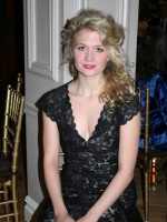 Scarlett Strallen